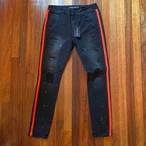 Men’s Black Striped Denim w/ Paint Splatter. Sz 32. Slim Tapered Fit